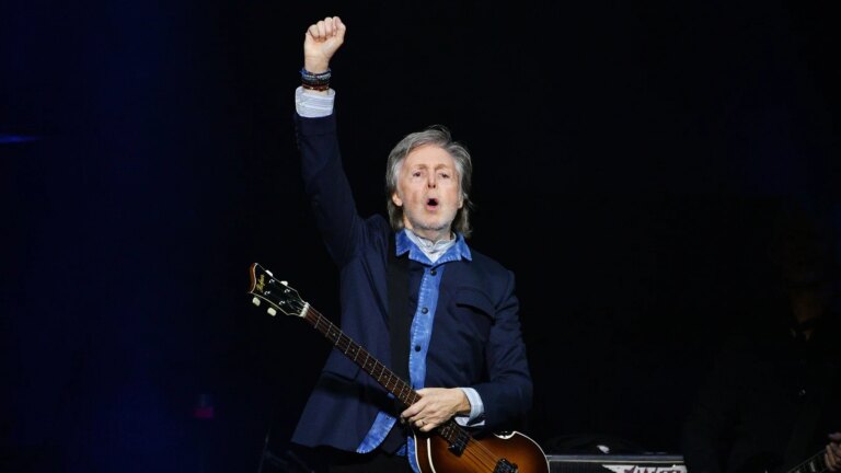 Paul McCartney hyller Â«fenomenalÂ» innvirkning av Â«det stÃ¸rste band noensinneÂ» The Beatles
    

