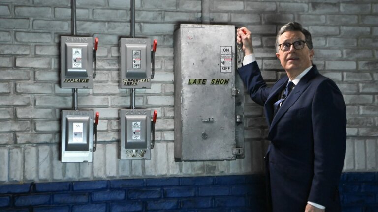 Stephen Colbert sier farvel til The Late Show
    

