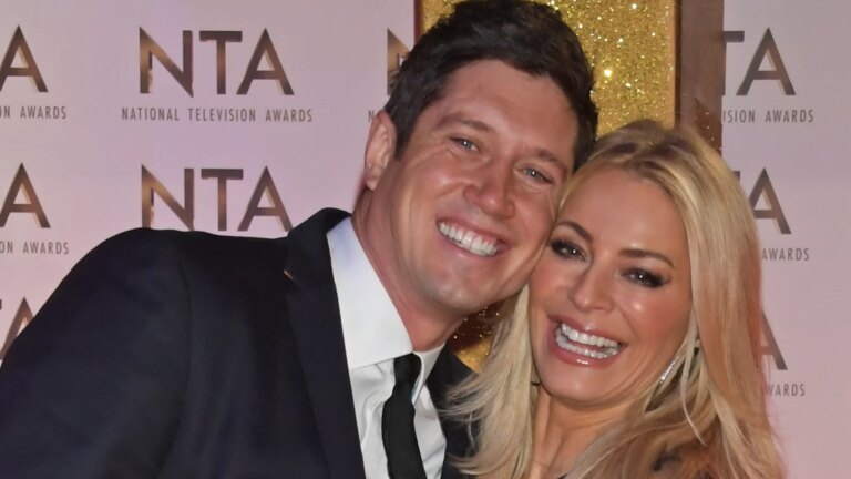 Tess Daly og Vernon Kay annonserer brudd etter 22 Ã¥rs ekteskap
    

