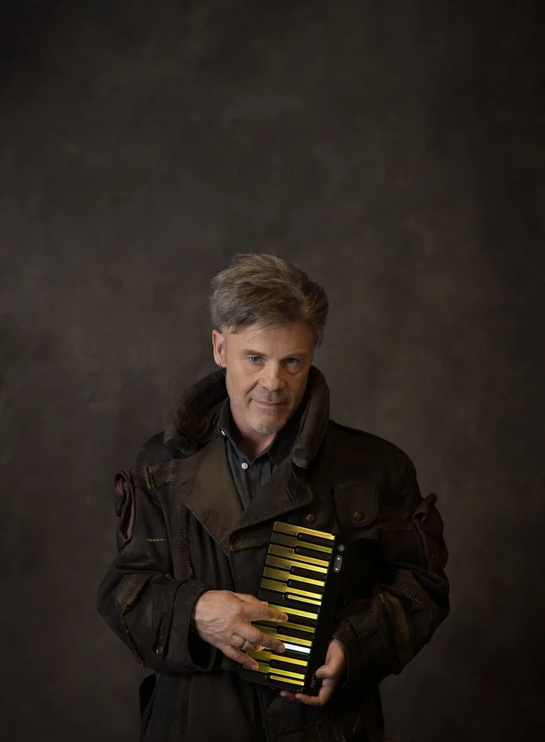 Thomas Dolby - portrettfoto kreditt Felipe Goncalves