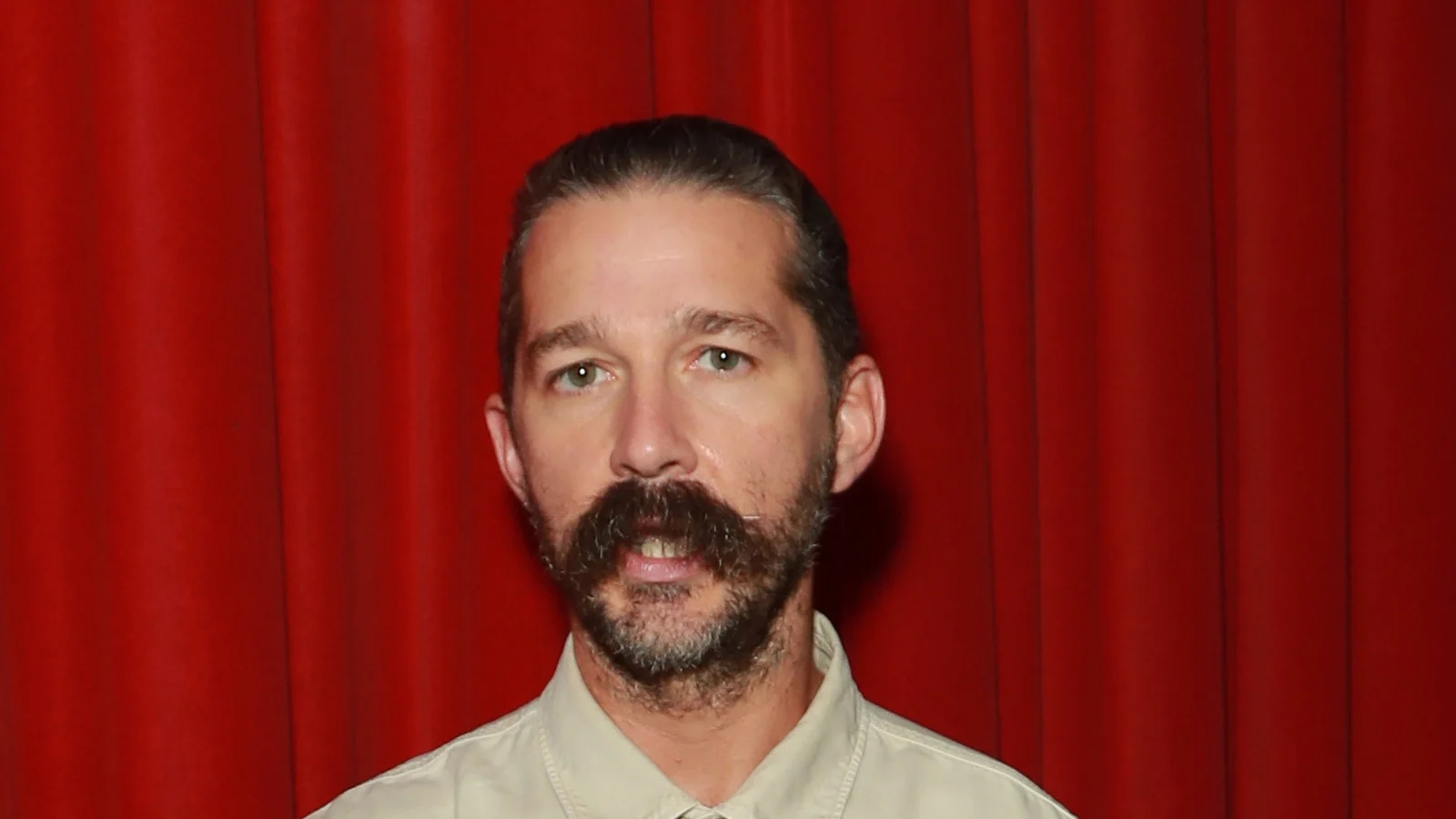 Shia LaBeouf erkjenner straffskyld for voldtekt over Mardi Gras-hendelsen