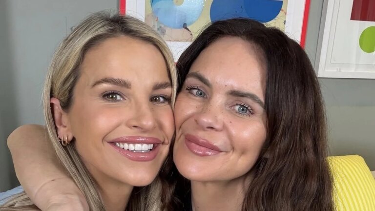 Vogue Williams: Joanne McNally "fÃ¸les som familie"
    

