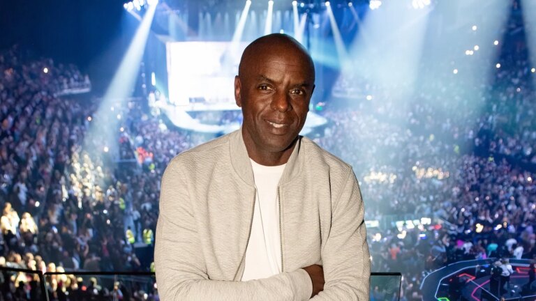 Trevor Nelson tar pause fra radioforpliktelser pÃ¥ grunn av "helsespÃ¸rsmÃ¥l"
    

