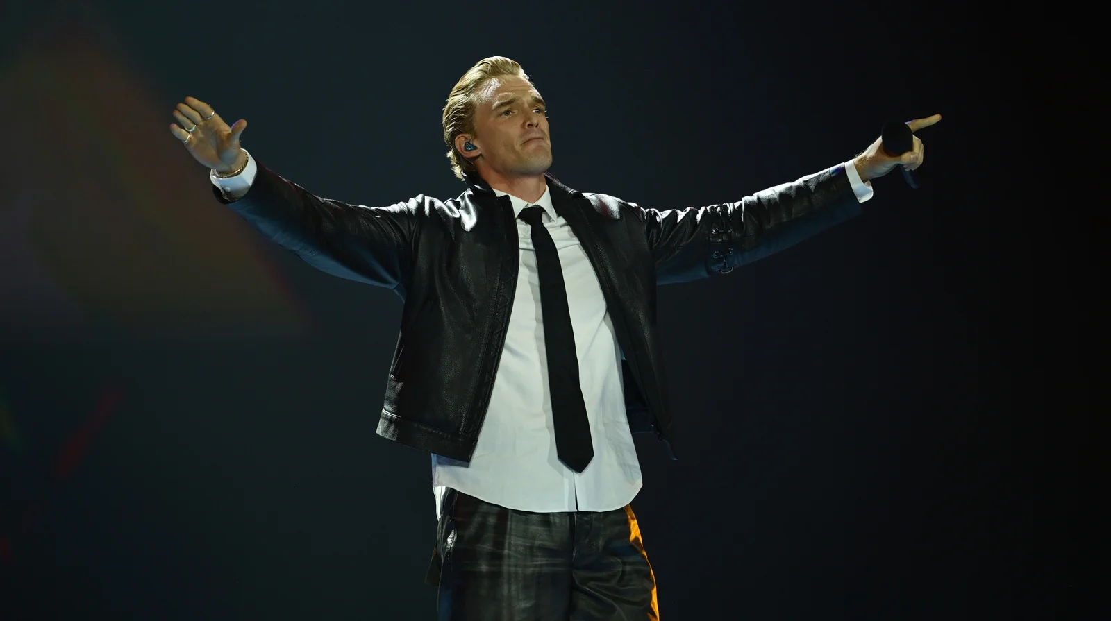 Cody Simpson sier at han ikke kan "gÃ¥ eller snakke" etter Ã¥ ha pÃ¥dratt seg skader