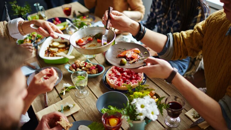 Matlagingstips for sommermÃ¥ltider som ikke er avhengig av ovnen
    

