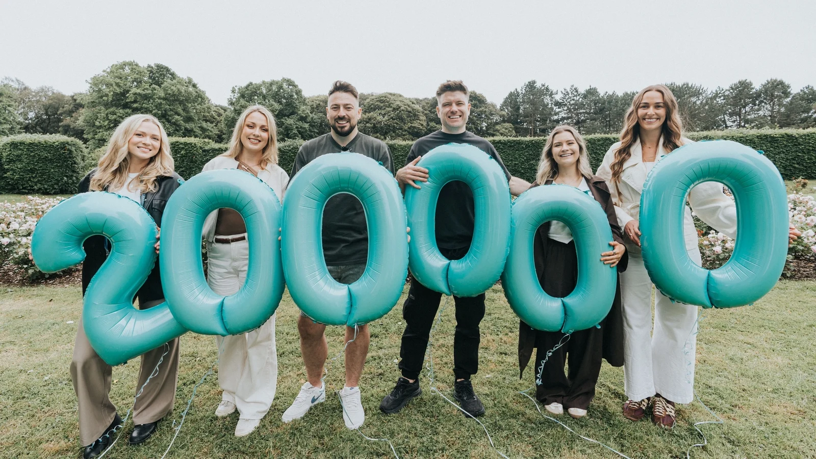 The 2 Johnnies donerer â‚¬200 000 til barnesykehus over hele Irland