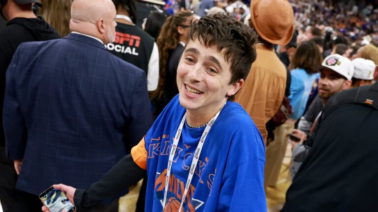 Timothee Chalamet om New York Knicks-seier: Â«Hellere dette enn Oscar-utdelingenÂ»
    

