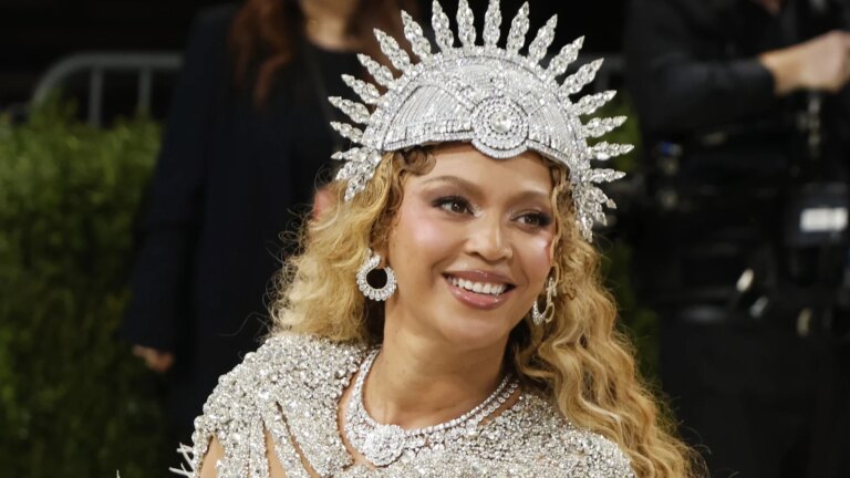 BeyoncÃ© gir ut fÃ¸rste nye sang pÃ¥ to Ã¥r
    

