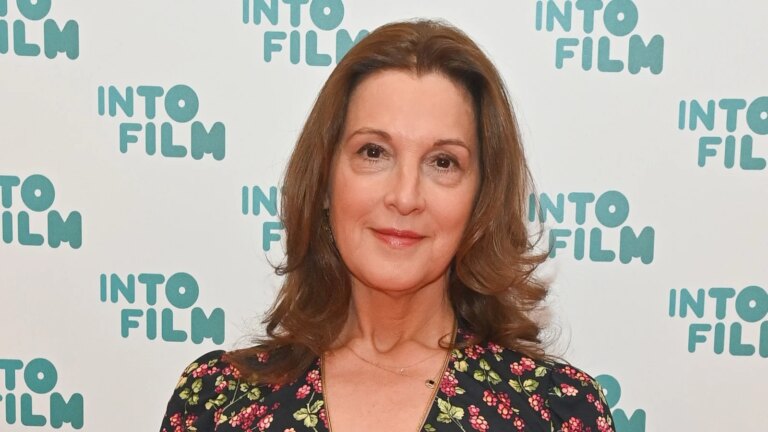 Mannen innrÃ¸mmer Ã¥ ha forfulgt Bond-produsenten Barbara Broccoli
    

