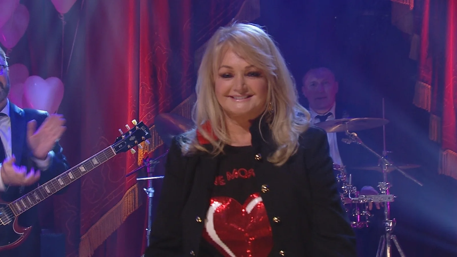 Se: Bonnie Tyler synger Total Eclipse of the Heart på The Late Late Show