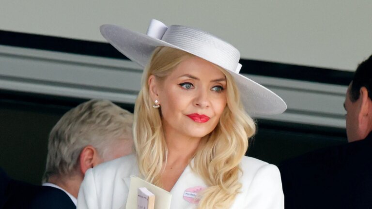Holly Willoughby sier at plan om Ã¥ drepe henne setter "alt i perspektiv"
    

