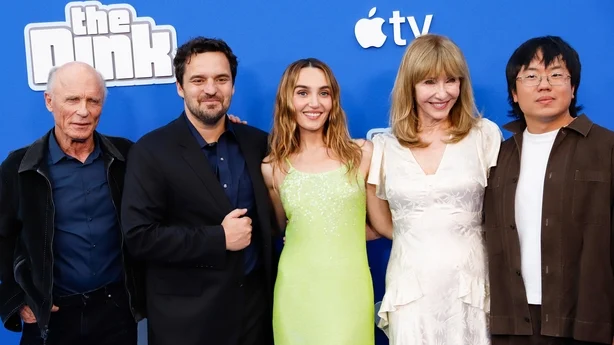 Ed Harris, Jake Johnson, Chloe Fineman, Mary Steenburgen og Aaron Chen på The Dinks Los Angeles-premiere på AMC Century City 20. juli 2026. (Foto: River Callaway/Variety via Getty Images)
