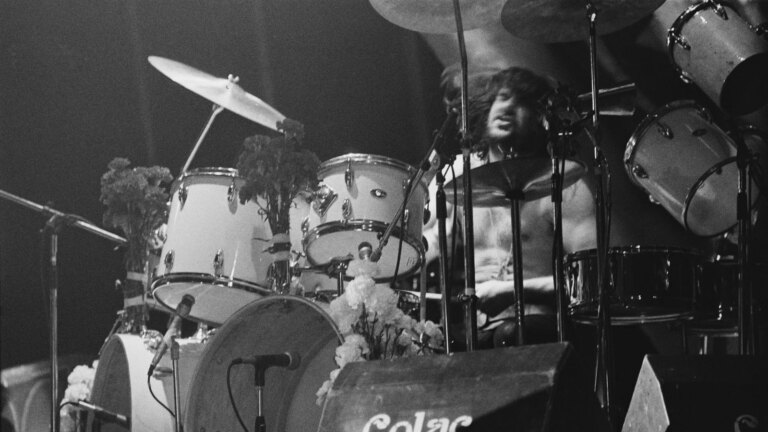 Black Sabbath-trommeslager Bill Ward avslÃ¸rer at han stort sett er begrenset til rullestol
    

