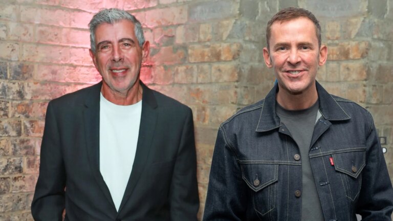Gary Davies: Ã… ta over etter Scott Mills pÃ¥ Radio 2 "var ikke lett"
    


