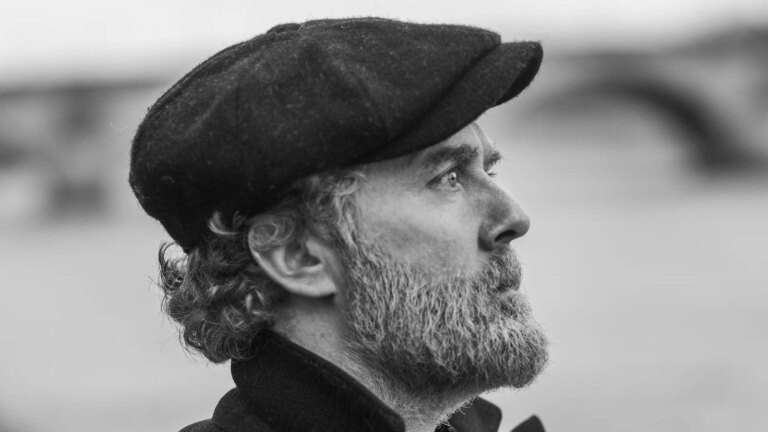 Glen Hansard: et kraftsenter av selvtillit og lidenskap
    

