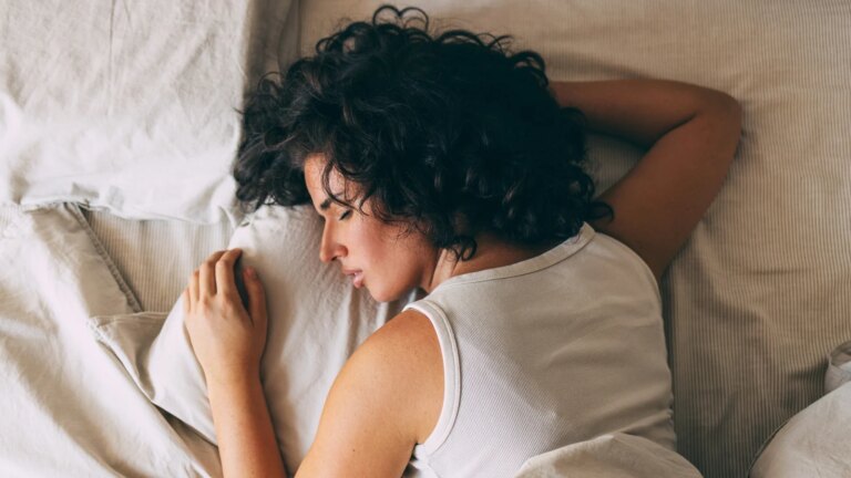 Hva er sleepmaxxing-trenden?
    

