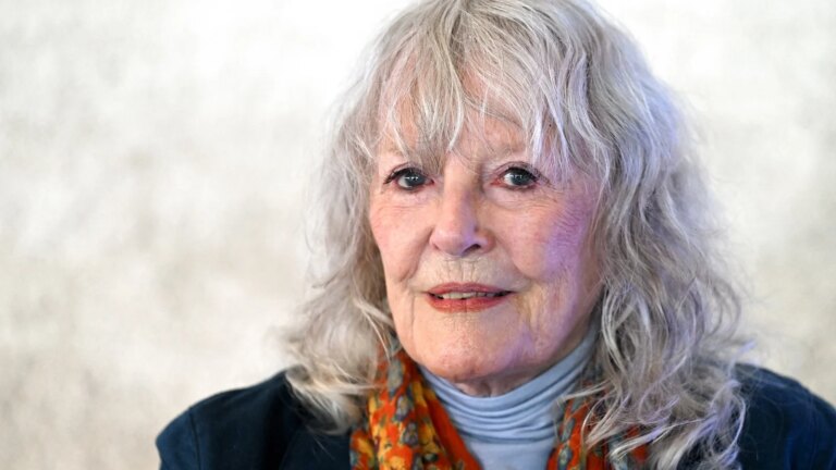 Petula Clark, 93, hÃ¥per ekte sangere vil overleve AI-tidevannet
    

