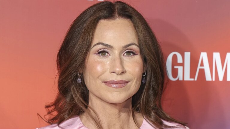 Minnie Driver 'i sjokk' etter 'en virkelig dÃ¥rlig bilulykke' i Frankrike
    

