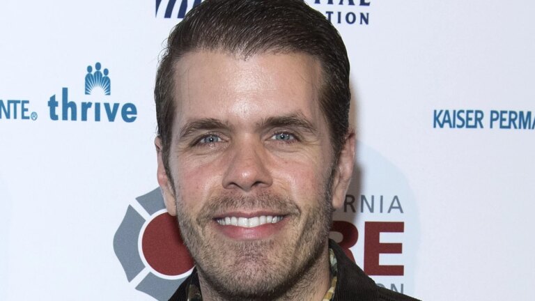 Perez Hilton Â«seriÃ¸s, men stabilÂ», sier familien
    

