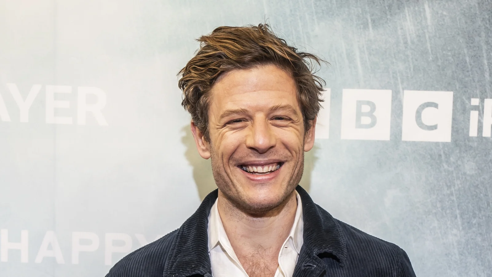 James Norton, 41, sier at han er for "lang i tannen" til å være den neste Bond