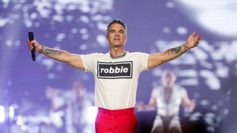Robbie Williams Ã¥pner opp om "stort" bedragersyndrom
    

