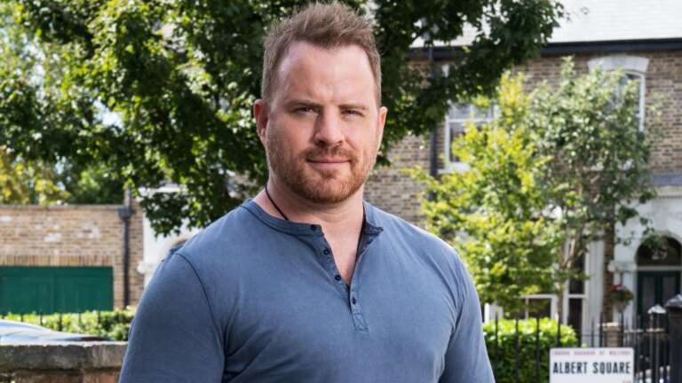 EastEnders kunngjÃ¸r Rob Kazinskys retur som Sean Slater
    

