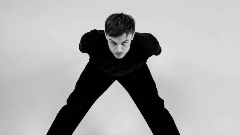 Bak musikken - Daragh Fleming
    

