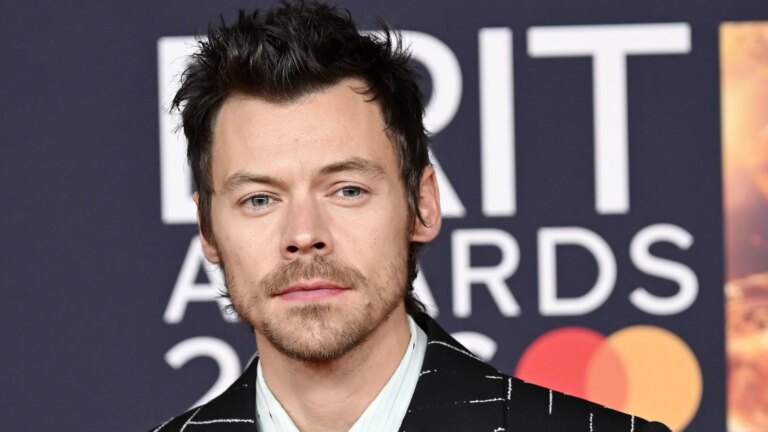 Harry Styles tok pause fra musikken pÃ¥ grunn av press: Â«Jeg var litt i hodet mittÂ»
    

