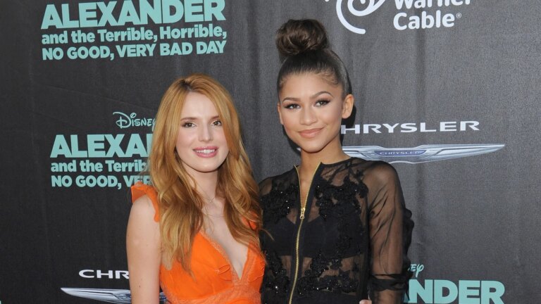 Bella Thorne og Zendaya Â«hashed it outÂ» etter Ã¥ ha blitt satt opp mot hverandre
    

