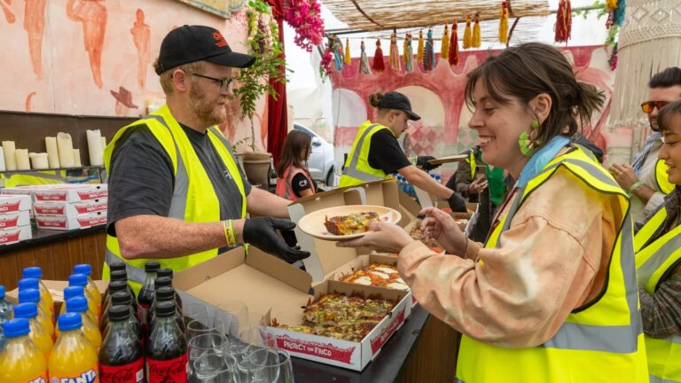 Electric Picnic 26: Nomadeservering, stillhet på barbeint og store latter
    

