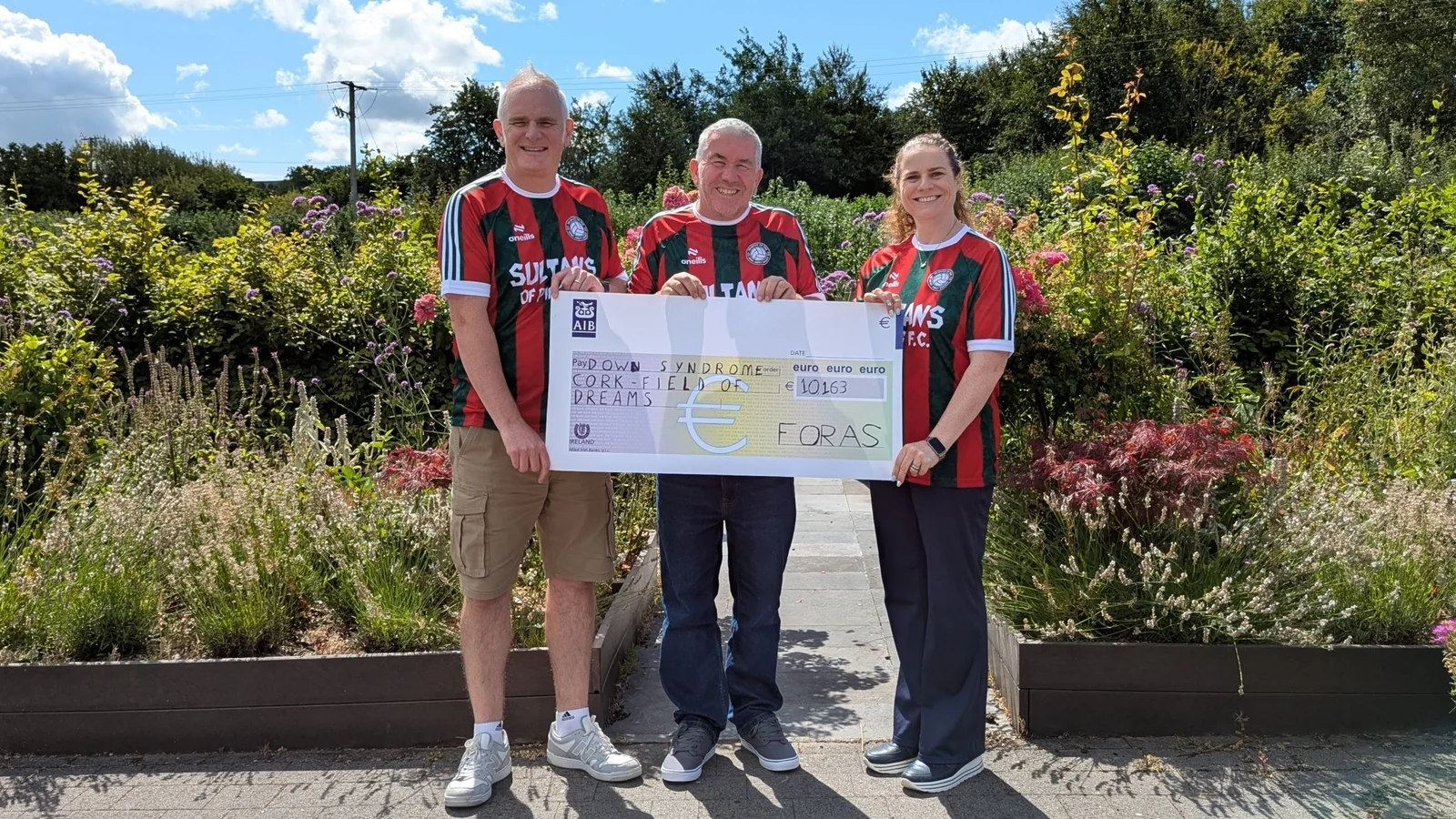 FORAS x Sultans of Ping fotballdrakt samler inn over €10 000 til veldedighet for Downs syndrom