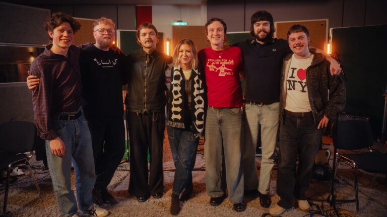 Irske handlinger vist pÃ¥ National Public Radios World Cafe-show i USA
    

