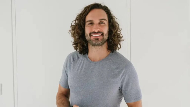 Joe Wicks: "Vi har lært å belønne barn med sukker"
    

