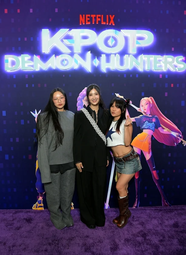 LOS ANGELES, CALIFORNIA – 16. JUNI: (LR) Audrey Nuna, EJAE og Rei Ami deltar på KPop Demon Hunters Special Screening på Netflix Tudum Theatre 16. juni 2025 i Los Angeles, California. (Foto av Charley Gallay/Getty Images for Netflix)