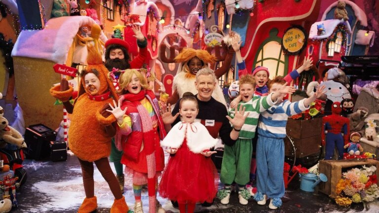 Late Late Toy Show starter søket etter årets stjerner
    

