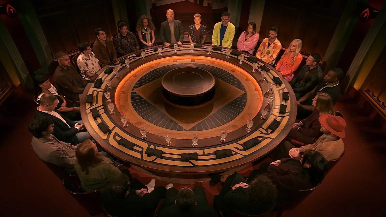 The Traitors Ireland: NÃ¸kkelÃ¸yeblikk fra episode Ã©n