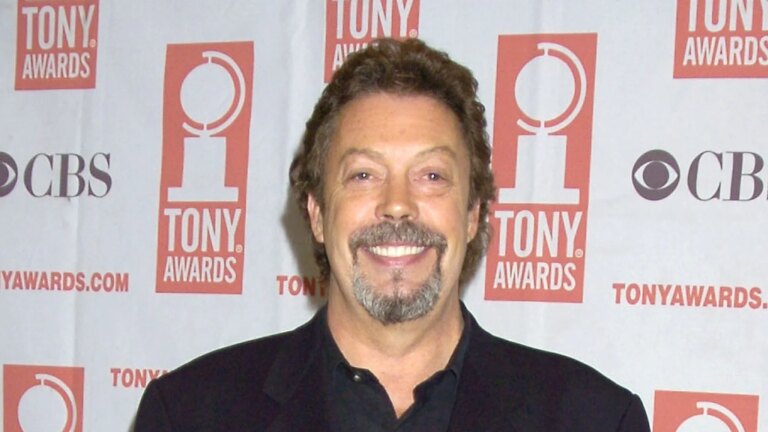 Tim Curry: Skuespiller hvis skurker som er stÃ¸rre enn livet, lyste opp skjermene
    


