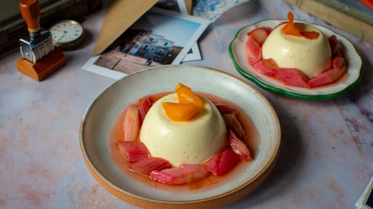 Donals italienske kjÃ¸kken: Rabarbra & Orange Panna Cotta
    

