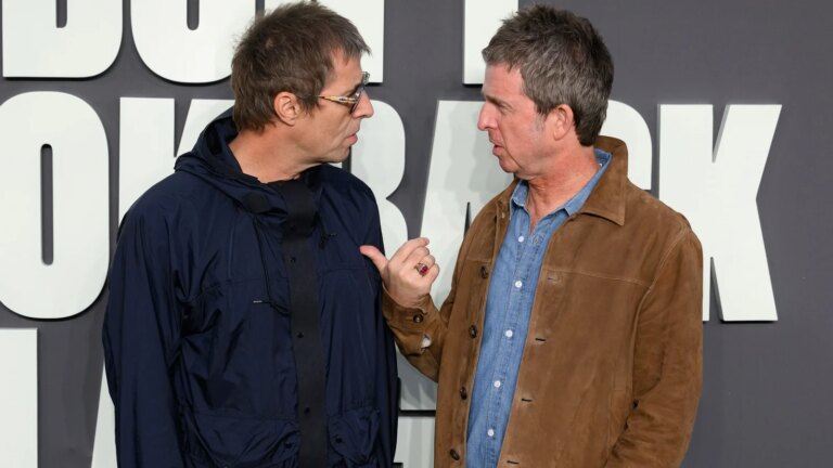 Oasis øker Slane-spekulasjonene med helgetaser
    

