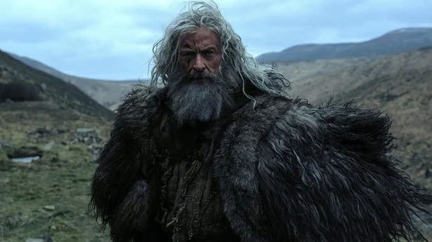 En grublende Robin (Hugh Jackman)